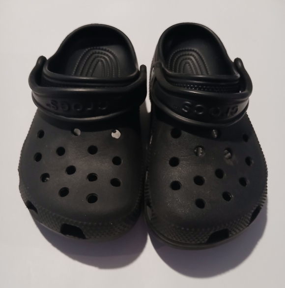 CROCS Other - Kids Unisex Black Crocs. Youth Size 1